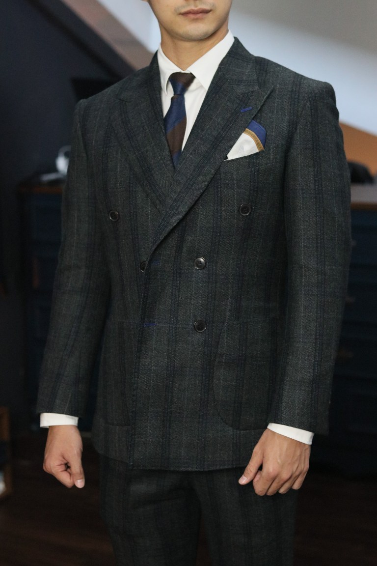 Double Breasted vs Single Breasted Suit